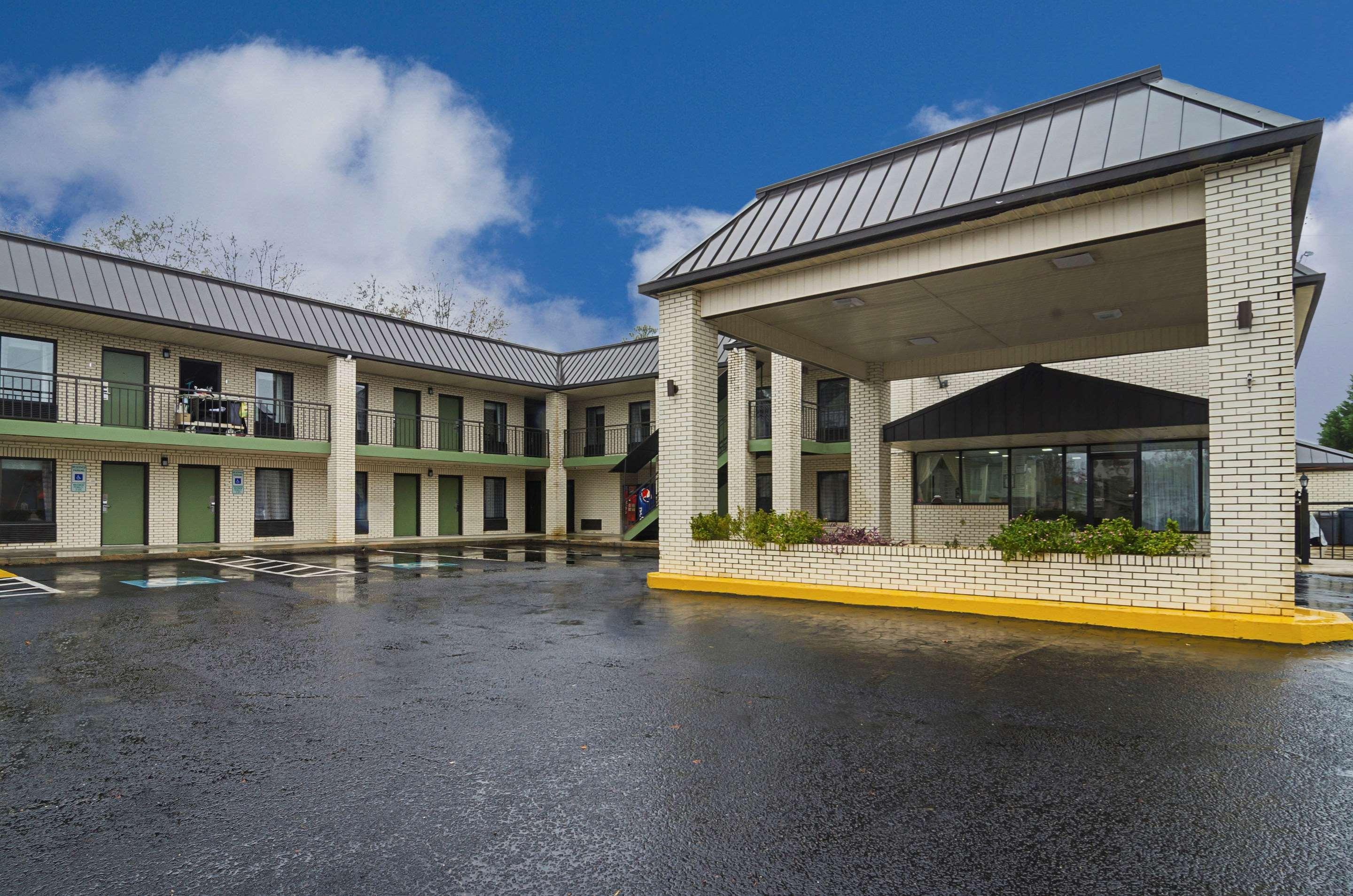 Quality Inn Raeford Exterior photo