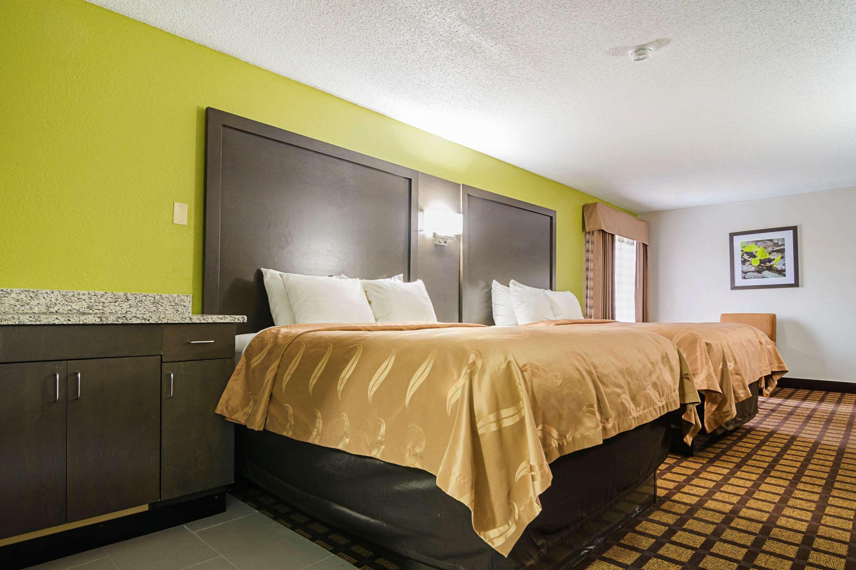 Quality Inn Raeford Exterior photo