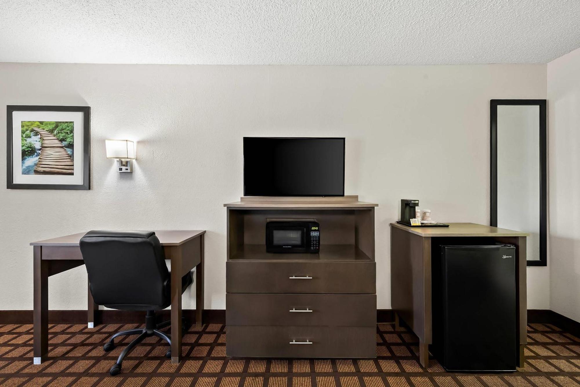 Quality Inn Raeford Exterior photo