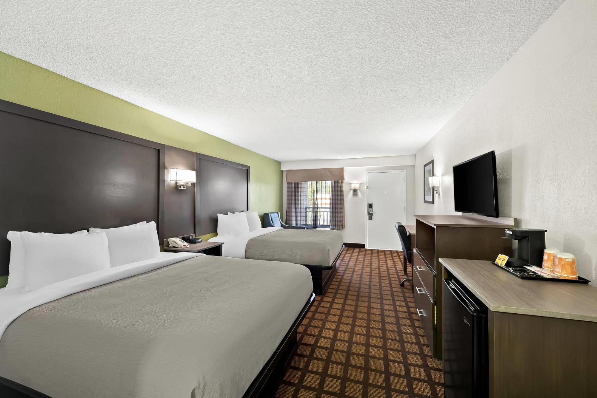 Quality Inn Raeford Exterior photo