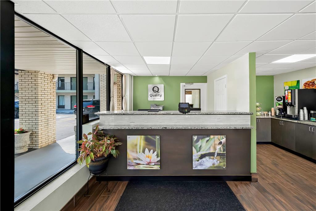 Quality Inn Raeford Interior photo